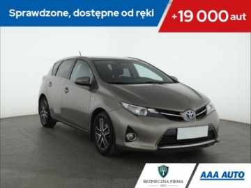 Toyota Auris II Hatchback 5d 1.8 HSD 136KM 2014 Toyota Auris Hybrid, Salon Polska, Serwis ASO