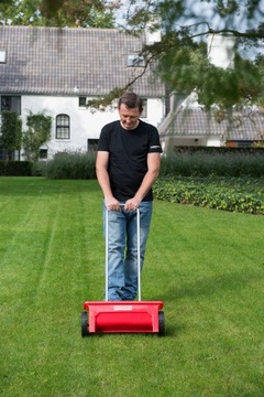 Сеялка-разбрасыватель 12л 45см для травы, семян удобрений