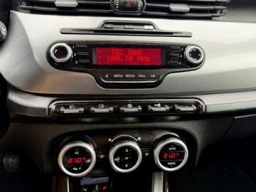 Alfa Romeo Giulietta Nuova II Hatchback 5d 1.4 TB 16v 120KM 2010 Alfa Romeo Giulietta Climatronic Gwarancja, zdjęcie 16