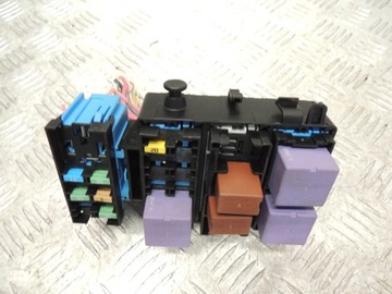 БЛОК ПРЕДОХРАНИТЕЛЕЙ ESPACE IV 2.0T