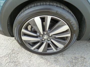 Peugeot 5008 II Crossover 1.2 PureTech 130KM 2017 Peugeot 5008 GT LINEKLIMATYZACJASKORYPANORAMA DACHNAWIGACJAELEKTRYKA7 OSOB, zdjęcie 15