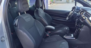DS 3 Hatchback (Citroen) 1.6 THP 156KM 2014 Citroen DS3 Citroen DS3 1.6 THP Ultra Prestige 1.6 Benzyna 156KM, zdjęcie 11
