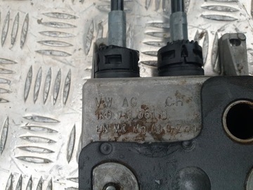 AUDI OE 1K0711061B VOLIČ PŘEVODOVKY ŘAZENÍ