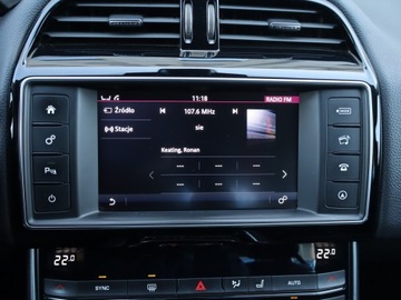 Jaguar XE Sedan 2.0 i4 180KM 2016 Jaguar XE 20d, Salon Polska, 177 KM, Automat, zdjęcie 19