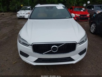 Volvo XC60 II Crossover T5 250KM 2018 Volvo XC 60 T5 momentum 2.0 Benzyna 250KM, zdjęcie 2