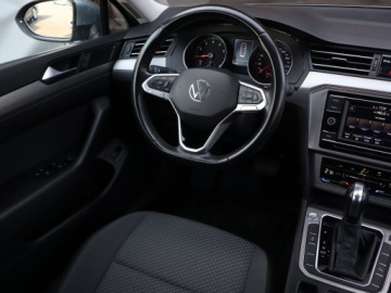 Volkswagen Passat B8 Limousine Facelifting 1.5 TSI EVO 150KM 2021 VW Passat 1.5 TSI, Salon Polska, Automat, Klima, zdjęcie 6