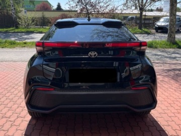 Toyota C-HR II SUV 1.8 Hybrid 140KM 2025 Od ręki - Executive 1.8 Hybrid 140KM | Podgrzewane fotele!, zdjęcie 3