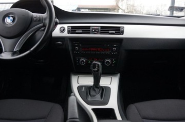 BMW Seria 3 E90-91-92-93 Touring E91 2.0 318d 143KM 2010 BMW Seria 3 2.0 Diesel 143 KM, Lift, Automat, Klimatronic, Biksenon 2.0, zdjęcie 11