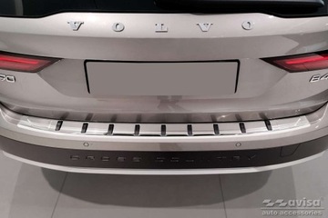 Серебристая накладка на бампер VOLVO V90 Cross Country 2016->