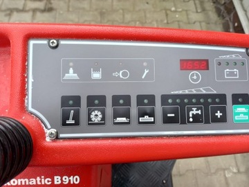 Промышленная самоходная поломоечная машина Hako B 910