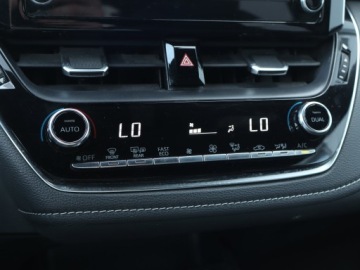 Toyota Corolla XII TS Kombi 1.8 Hybrid 122KM 2021 Toyota Corolla 1.8 Hybrid, Salon Polska, zdjęcie 12