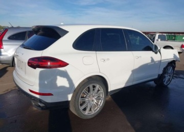 Porsche Cayenne III 2017 Porsche Cayenne 2017r., Platinum Edition, 3.6L, od ubezpieczalni 3.6 304KM, zdjęcie 3