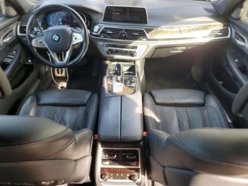BMW Seria 7 G11-G12 2018 BMW Seria 7 750xi 2018 4.4l 4.4 Benzyna 445KM, zdjęcie 8