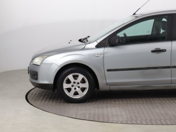 Ford Focus II Focus C-Max 1.6 TDCi 109KM 2005 Ford Focus 1.6 TDCi, HAK, Klima, Klimatronic,ALU, zdjęcie 14