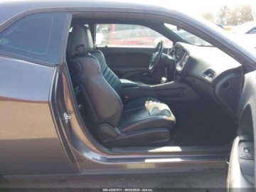 Dodge Challenger III 2016 Dodge Challenger 2016, SRT, 6.2L, Hellcat 6.2 Benzyna 707KM, zdjęcie 9