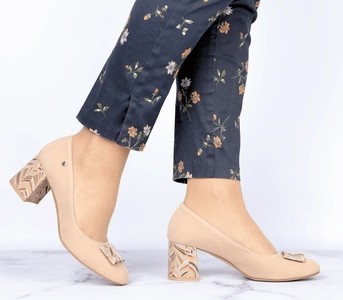 Beżowe czółenka eleganckie i komfortowe na niskim obcasie ROZ. 37