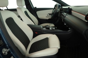 Mercedes Klasa A W177/V177 Hatchback 1.3 200 163KM 2019 Mercedes A A 200, Salon Polska, Serwis ASO, zdjęcie 6