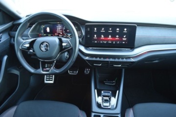 Skoda Octavia IV RS Kombi Plug-In 1.4 TSI Plug-In Hybrid 245KM 2022 Skoda Octavia RS Combi 245KM TSI Plugin DSG Kessy Smartlink Columbus Virtu, zdjęcie 10
