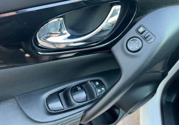 Nissan Qashqai II Crossover 1.2 DIG-T 115KM 2016 Nissan Qashqai 1.2 Benzyna 115 KM Panorama Nawigacja Sensor Kamera 1.2, zdjęcie 12