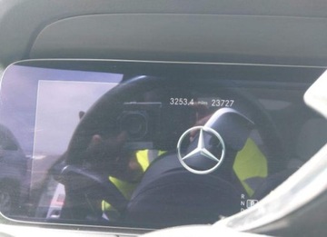 Mercedes Klasa E W213 2022 Mercedes-Benz Klasa E 2022, 2.0L, od ubezpieczalni 2.0 Benzyna 255KM, zdjęcie 11