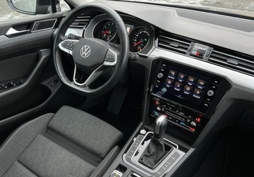 Volkswagen Passat B8 Variant Facelifting 1.5 TSI EVO 150KM 2023 Volkswagen Passat Variant Business Pakiety, ACC, Podgrzewane fotele, ergo, zdjęcie 15