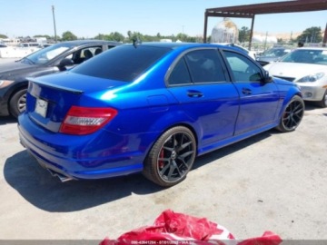 Mercedes Klasa C W204 2008 Mercedes-Benz Klasa C 63 AMG 2008 6.3l 6.3 Benzyna 451KM, zdjęcie 5