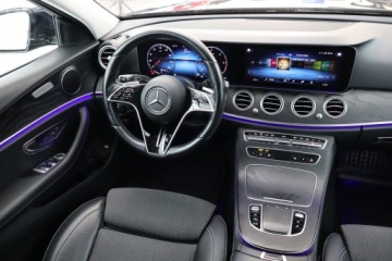 Mercedes Klasa E W213 All-terrain Facelifting 2.0 E220d 194KM 2021 Mercedes E E 220 d 4MATIC, Salon Polska, zdjęcie 6