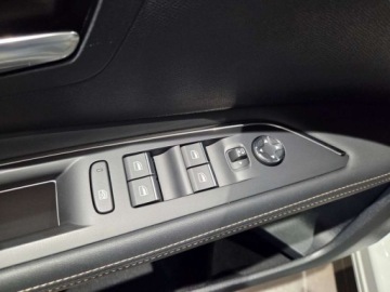 Peugeot 3008 II Crossover Facelifting  1.2 PureTech 130KM 2022 Peugeot 3008 1.2 PureTech GT EAT8 130KM SalonPL Gwarancja Dealer 1.2 130KM, zdjęcie 12