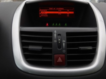 Peugeot 207 Hatchback 5d 1.6 HDi 90KM 2007 Peugeot 207 1.6 HDi, Klima, Klimatronic, El. szyby, zdjęcie 11