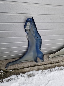 AVENSIS T29 - BLATNÍK PŘEDNÍ PRAVÝ