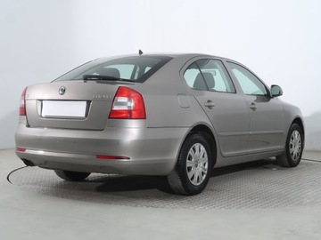 Skoda Octavia II Hatchback Facelifting 1.4 TSI 122KM 2010 Skoda Octavia 1.4 TSI, Salon Polska, Klima, zdjęcie 4