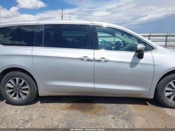 Chrysler Pacifica II 2023 Chrysler Pacifica Hybrid Touring, 2023r., 3.6L 3.6 Hybryda Plug-in 260KM, zdjęcie 4