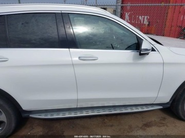 Mercedes GLC C254/X254 2022 Mercedes-Benz GLC 300 2022 2.0l 2.0 Benzyna 255KM, zdjęcie 6