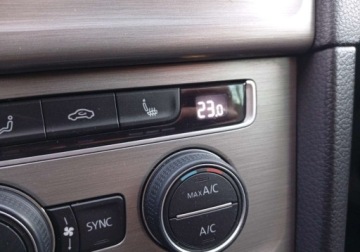 Volkswagen Golf VII Hatchback 3d 1.4 TSI 140KM 2014 Volkswagen Golf Bezwypadkowy - serwisowany - benzyna - 1,4 - 140 KM 1.4, zdjęcie 31