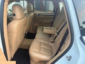 Porsche Cayenne II SUV Facelifting 3.6 300KM 2017 Porsche Cayenne Tiptronic S 3.6 Benzyna 300KM 4x4 2017r, zdjęcie 19