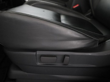 Mitsubishi Outlander III SUV PHEV Facelifting 2017 2.0 203KM 2017 Mitsubishi Outlander PHEV 4x4 automat skóra el., zdjęcie 38