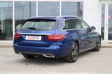Mercedes Klasa C W205 Kombi Facelifting 2.0 220d 194KM 2020 Mercedes-Benz Klasa C Avantgarde, zdjęcie 3