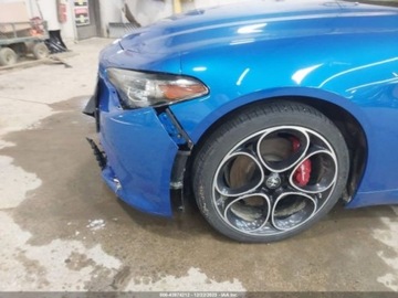 Alfa Romeo Giulia II Sedan Facelifting 2.0 Turbo 280KM 2022 Alfa Romeo Giulia 2022 r., 2,0L VELOCE AWD 2.0 Benzyna 280KM, zdjęcie 9