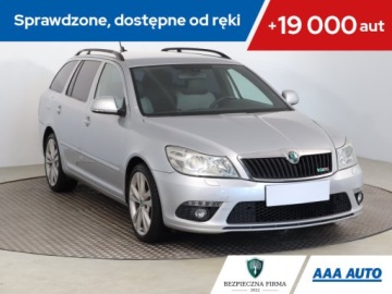 Skoda Octavia II Kombi 2.0 TDI CR DPF 170KM 2012 Skoda Octavia RS 2.0 TDI, 167 KM, Navi, Klima