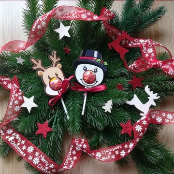 Классный подарок Деда Мороза с леденцом, снеговиком, оленем.