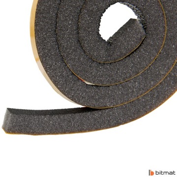 Изоляционная пена, уплотнитель, утеплитель окон, гаражных ворот, 1,5 см.