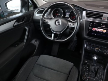 Volkswagen Tiguan II SUV 2.0 TDI 150KM 2018 VW Tiguan 2.0 TDI, 4X4, DSG, Klima, Klimatronic, zdjęcie 6