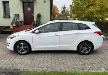 Hyundai i30 II Wagon Facelifting 1.6 GDI 135KM 2016 Hyundai i30 LIFT 1.6GDI Climatronic PDC Led Bezwypadkowy SERWIS 1.6, zdjęcie 2