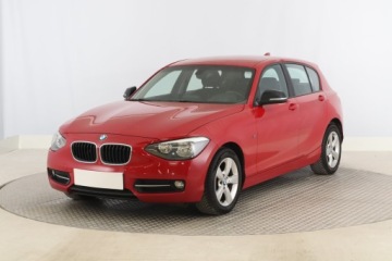 BMW Seria 1 F20-F21 Hatchback 5d 114i 102KM 2013 BMW 1 114i, Navi, Klima, Klimatronic, Parktronic, zdjęcie 1