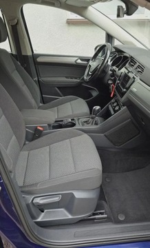 Volkswagen Touran III 1.6 TDI 110KM 2016 Volkswagen Touran 1,6 TDI 110 KM NAVI klimatronic OPLACONY 1.6 Diesel, zdjęcie 17