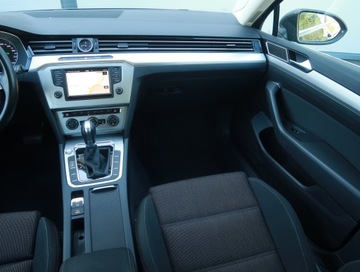 Volkswagen Passat B8 Variant 2.0 TDI 150KM 2015 VW Passat 2.0 TDI, Salon Polska, Serwis ASO, zdjęcie 7