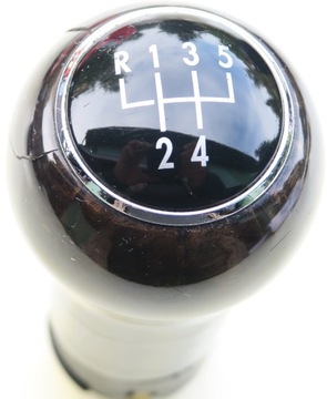 GAŁKA MANUL 5 BIEGÓW 1.4 1.6 DREWNO EXCLUSIVE GOLF 4 IV MK4 BORA