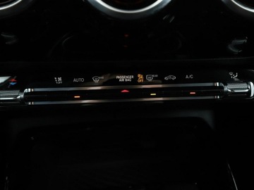 Mercedes Klasa A W177/V177 Hatchback AMG 2.0 A35 306KM 2020 Mercedes A 35 AMG A35 AMG 4MATIC 306KM Automat, zdjęcie 34