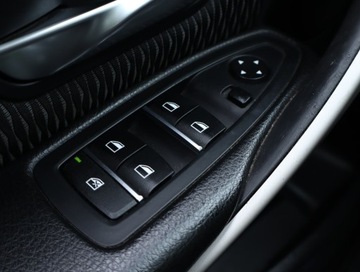 BMW Seria 3 F30-F31-F34 Limuzyna Facelifting 1.5 318i 136KM 2016 BMW 3 318 i, Salon Polska, Automat, Klima, zdjęcie 19