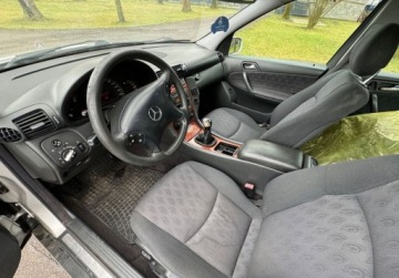 Mercedes Klasa C W203 Sedan W203 2.1 (C 200 CDI) 116KM 2003 Mercedes-Benz Klasa C Dwa komplety kol 2.1 Diesel 116KM, zdjęcie 9